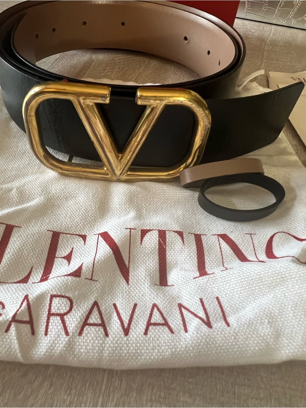 Valentino Garavani Black Leather Belt with Gold V Buckle - Picture 9 of 10
